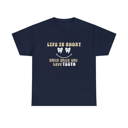 La vie est courte, souris | T-shirt unisexe en coton épais