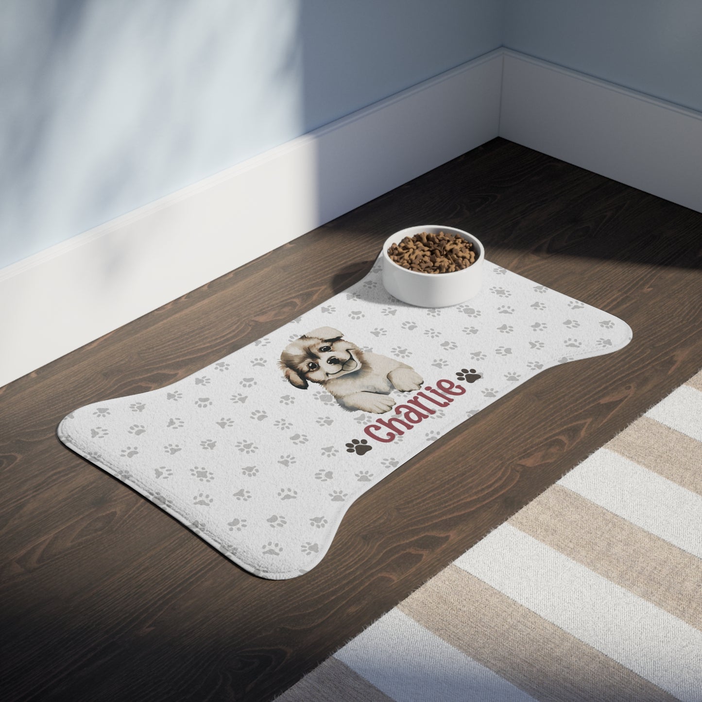 Nom de l'animal - Charlie | Tapis d'alimentation personnalisés pour animaux de compagnie pour des repas propres et amusants